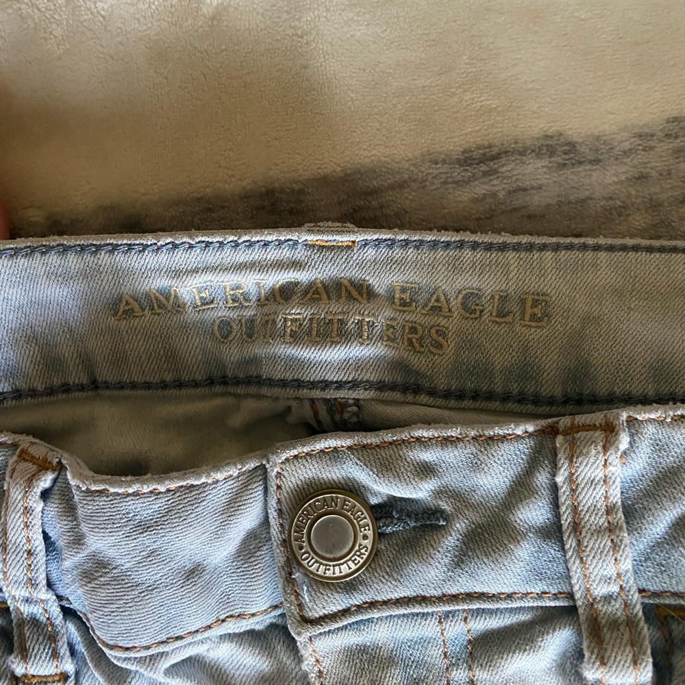 American Eagle size 6 Jeans.